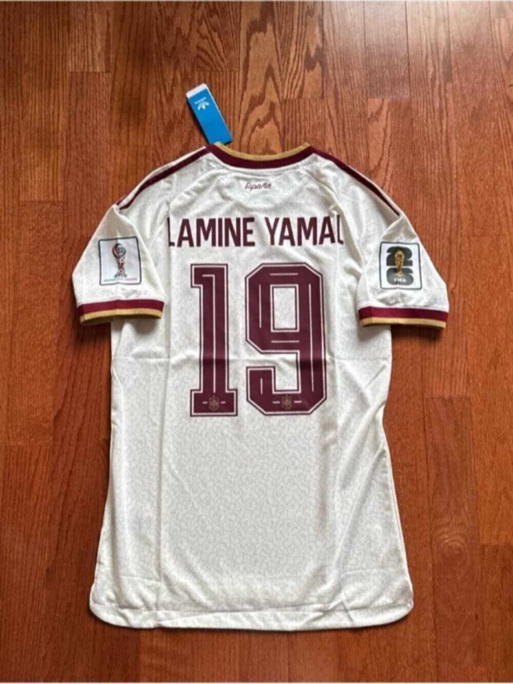 Spain Away Soccer Jersey PLAYER VERSION World Cup 2026 Lamine Yamal #19 - Picture 2 of 9
